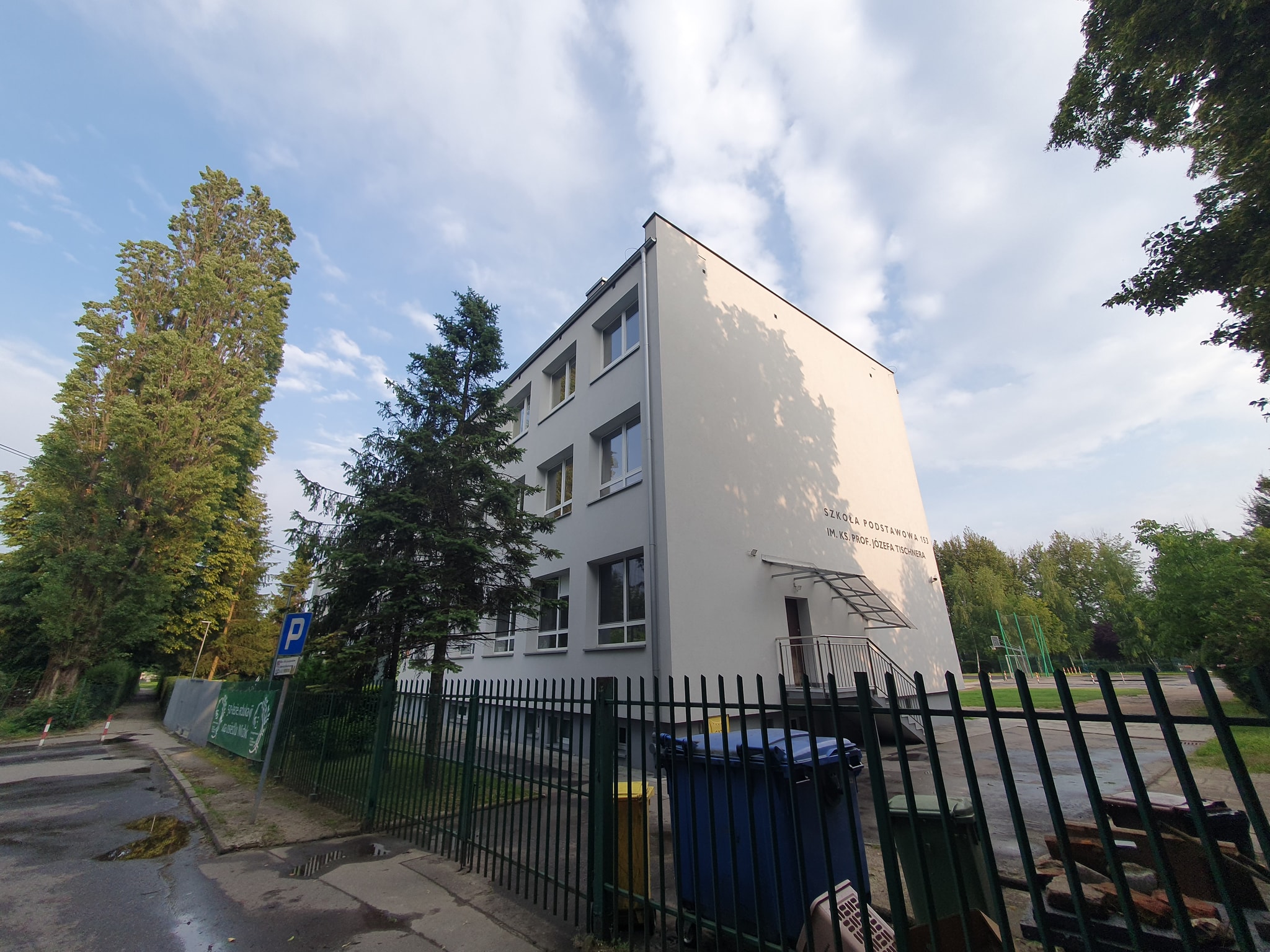 Letnie kino pod chmurką w Podgórzu Duchackim